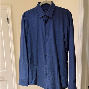 Men’s Hugo Boss shirt, 15.5
